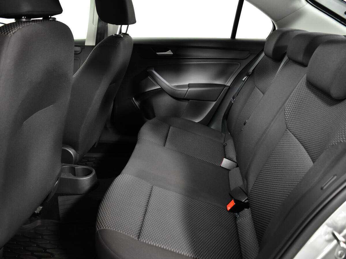 Volkswagen Polo с пробегом — 2020 год. Фото: #9