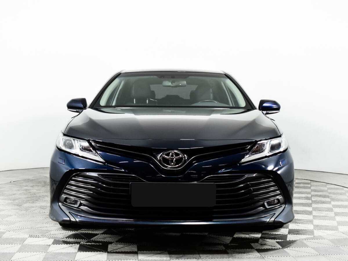 Toyota Camry с пробегом — 2019 год. Фото: #2