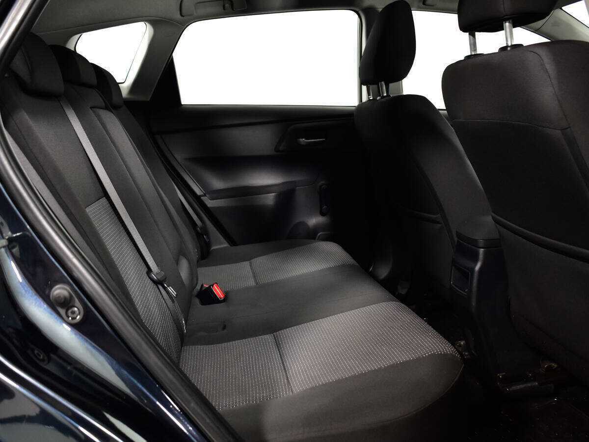 Toyota Auris с пробегом — 2013 год. Фото: #9