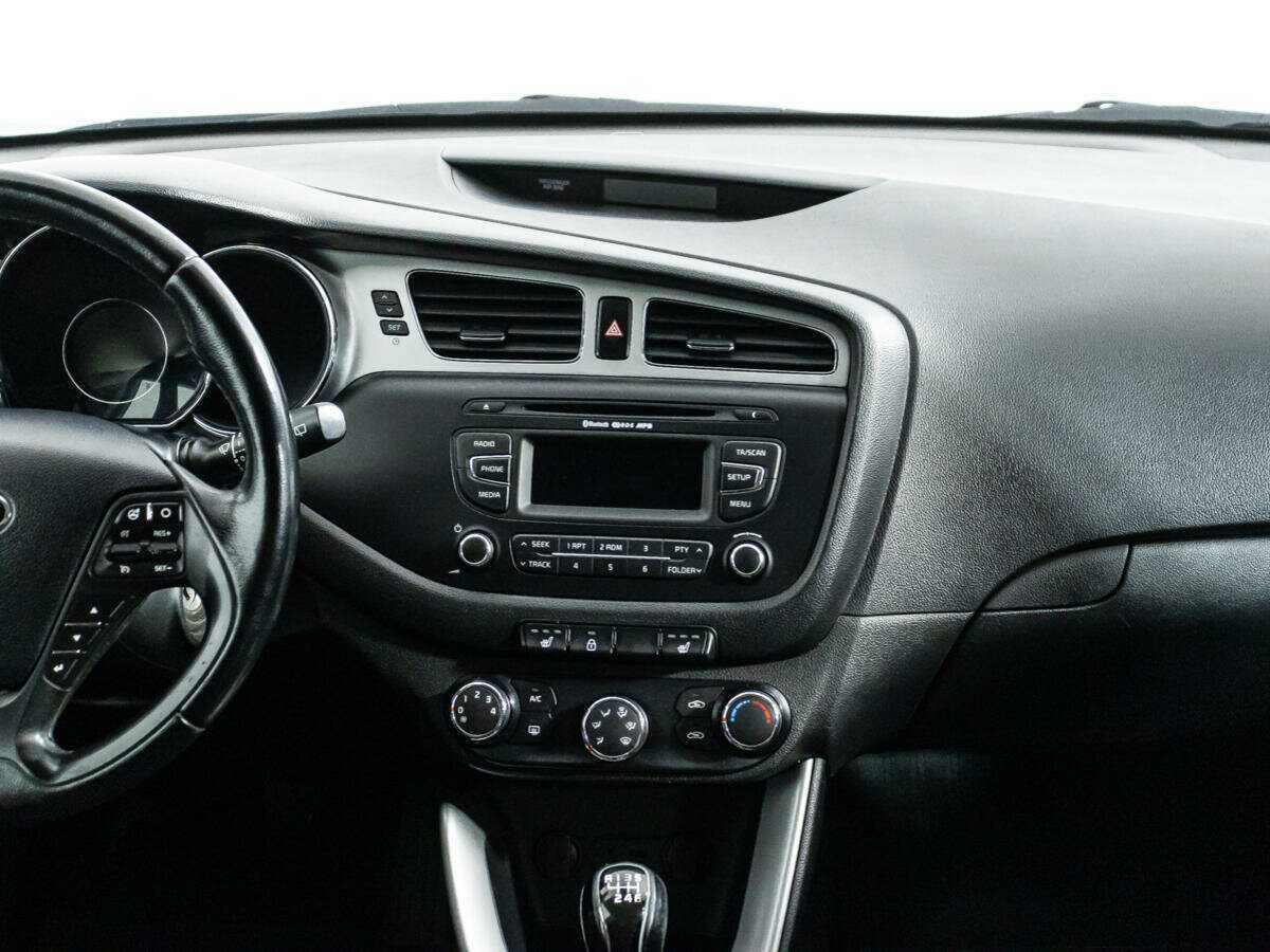 Kia Ceed с пробегом — 2013 год. Фото: #13