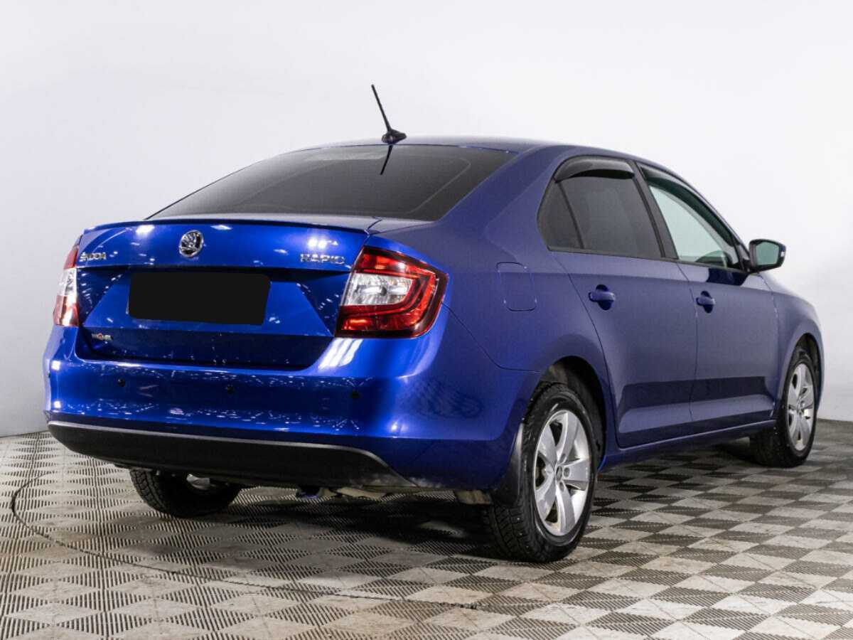 Skoda Rapid с пробегом — 2017 год. Фото: #4
