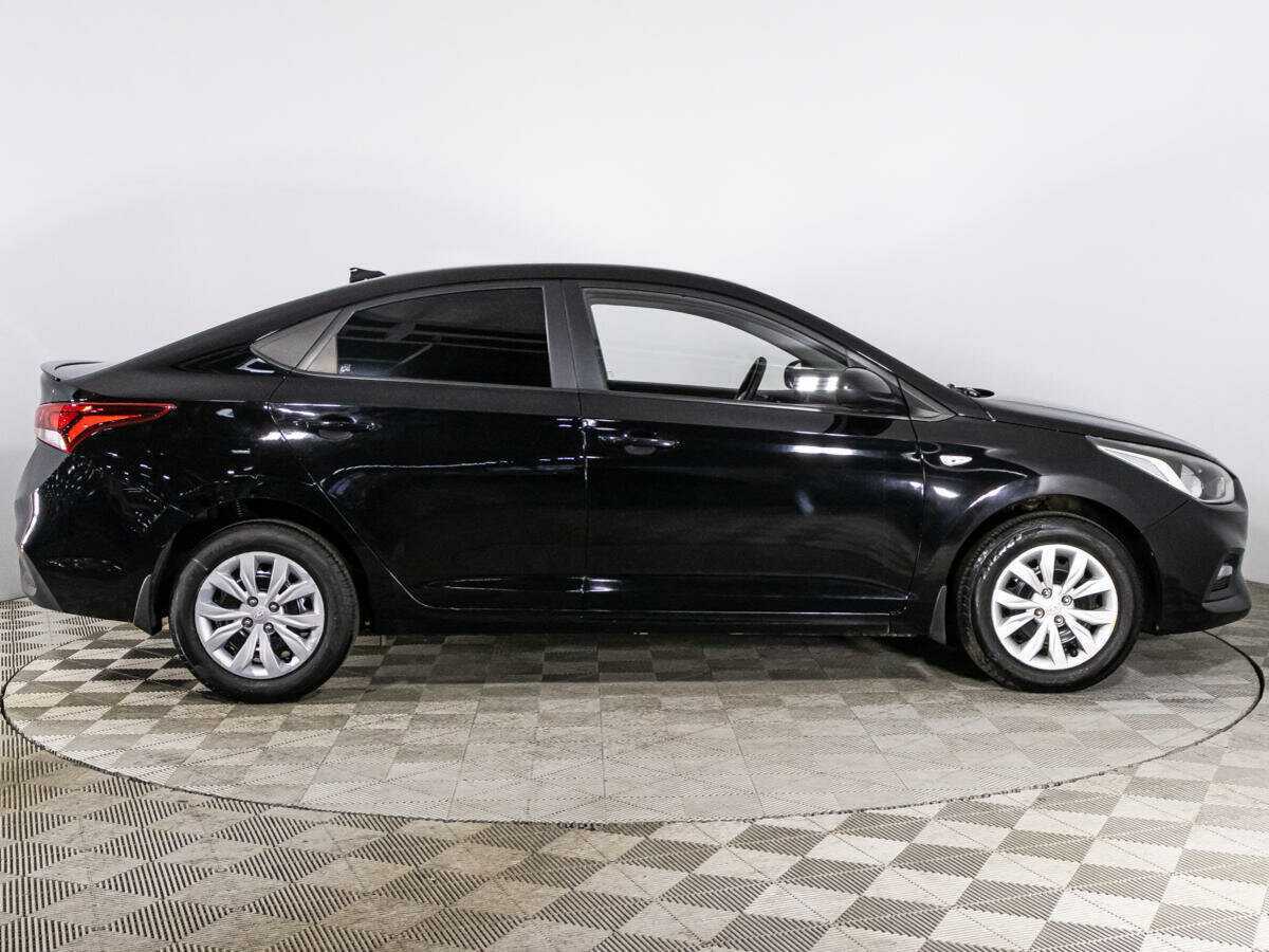 Hyundai Solaris с пробегом — 2017 год. Фото: #3