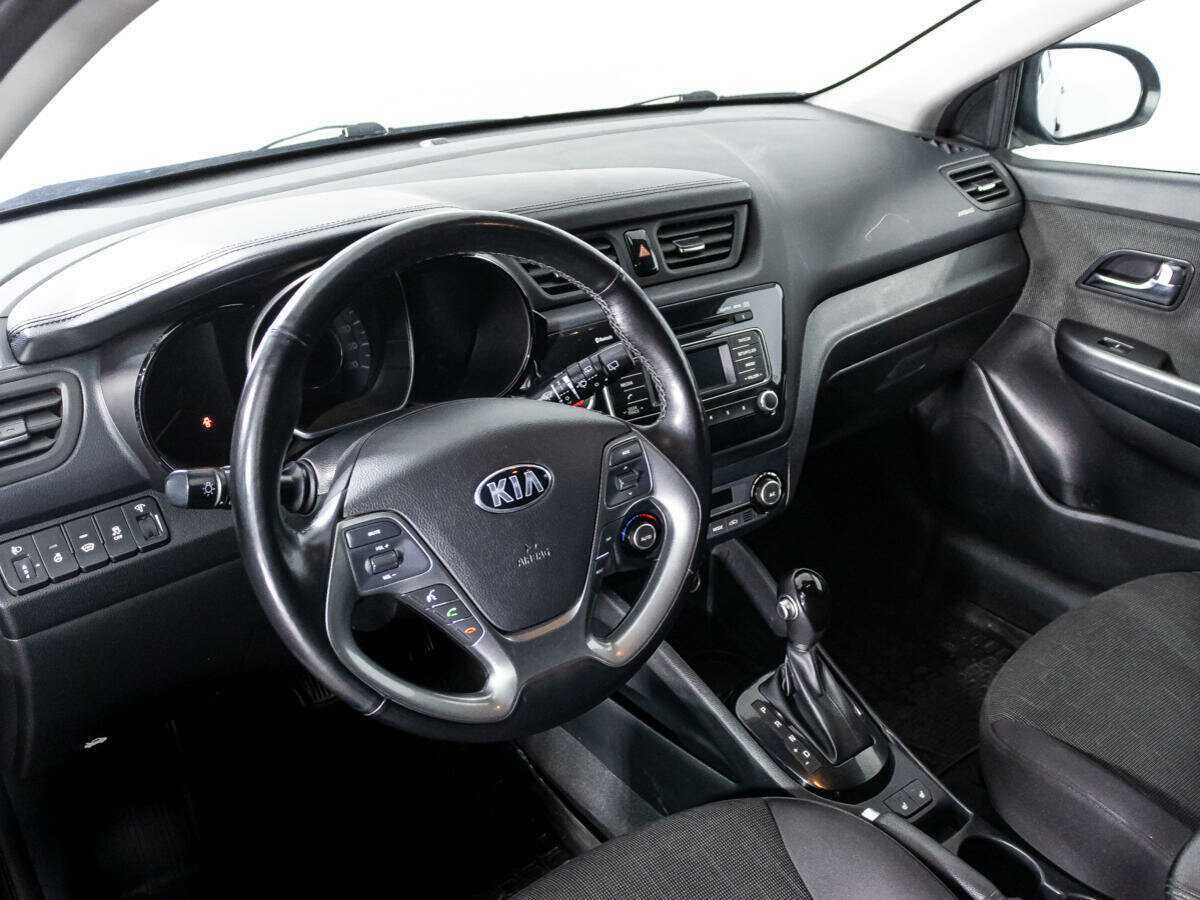 Kia Rio с пробегом — 2017 год. Фото: #10