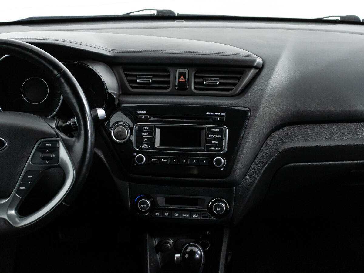 Kia Rio с пробегом — 2017 год. Фото: #13