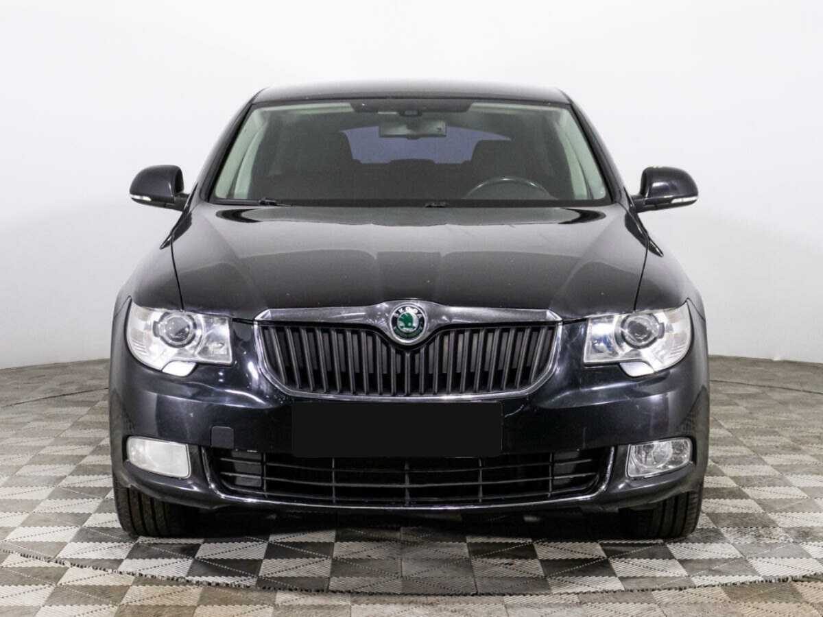 Skoda Superb с пробегом — 2012 год. Фото: #1