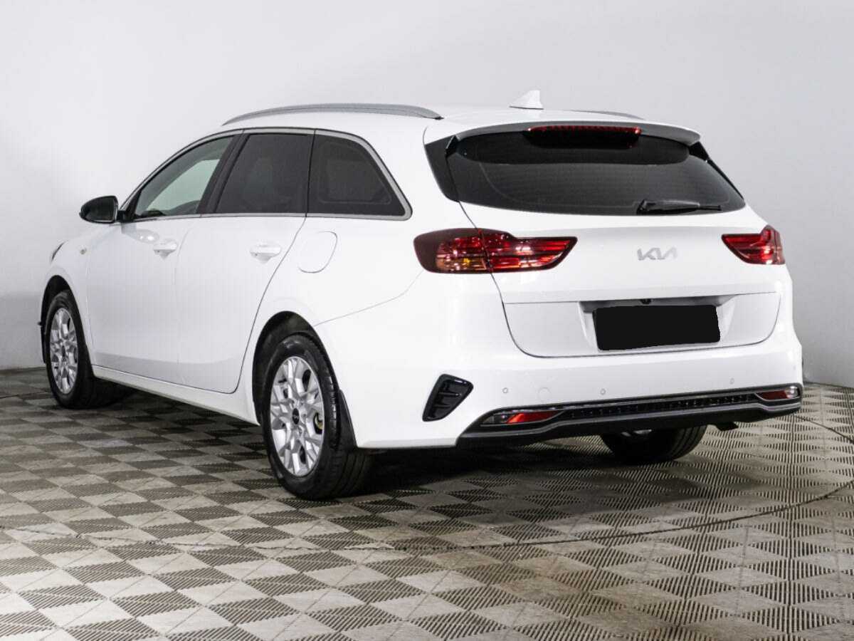 Kia Ceed с пробегом — 2023 год. Фото: #6