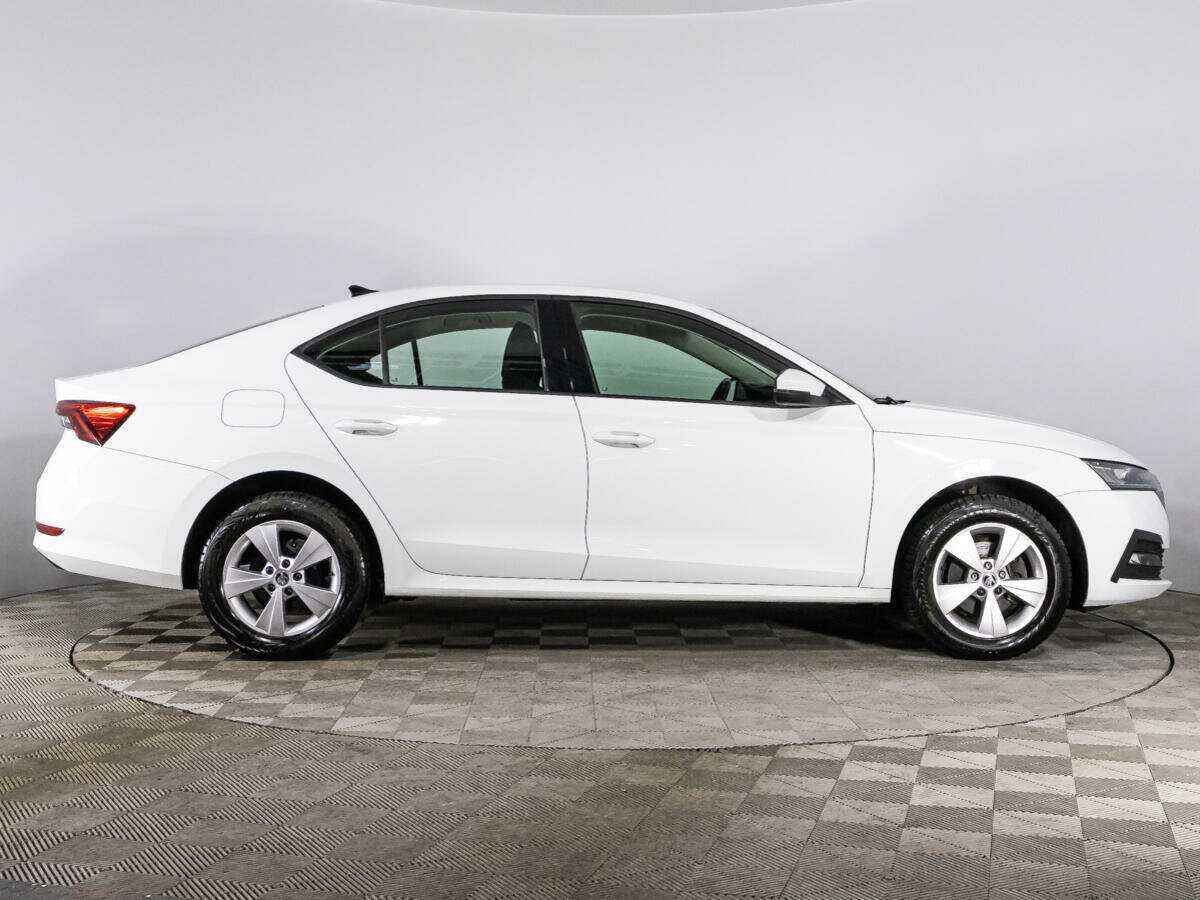Skoda Octavia с пробегом — 2021 год. Фото: #3