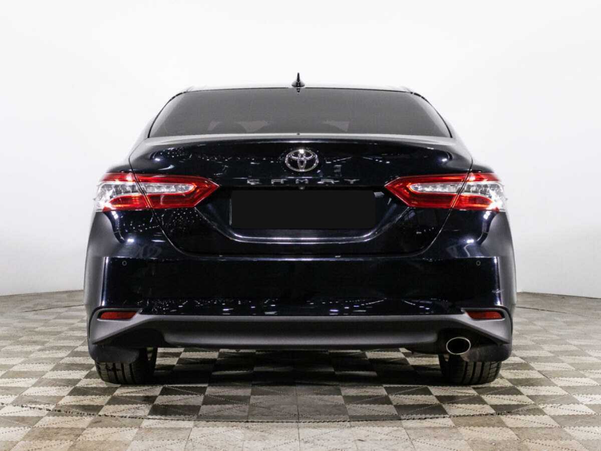 Toyota Camry с пробегом — 2018 год. Фото: #5