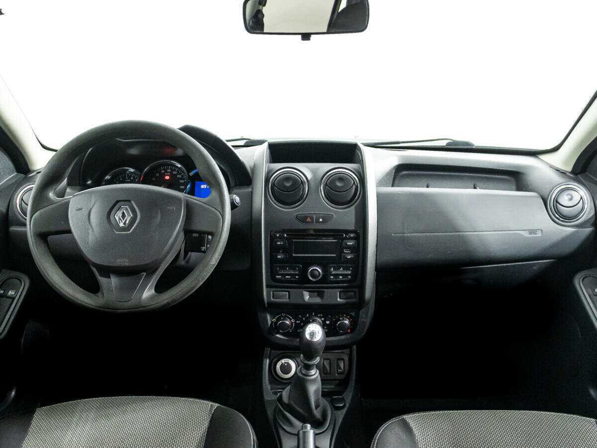 Renault Duster с пробегом — 2016 год. Фото: #12