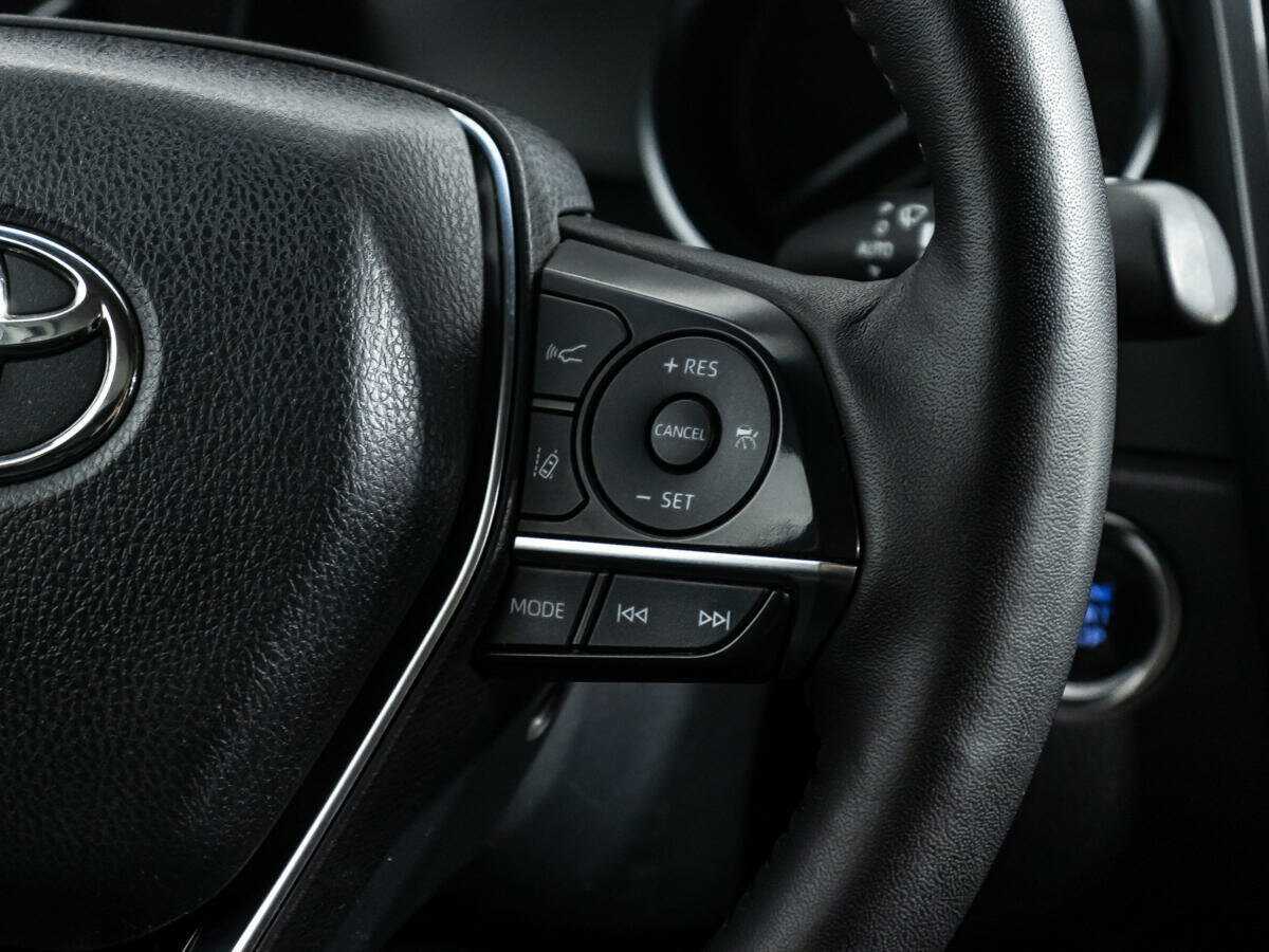 Toyota Camry с пробегом — 2020 год. Фото: #18