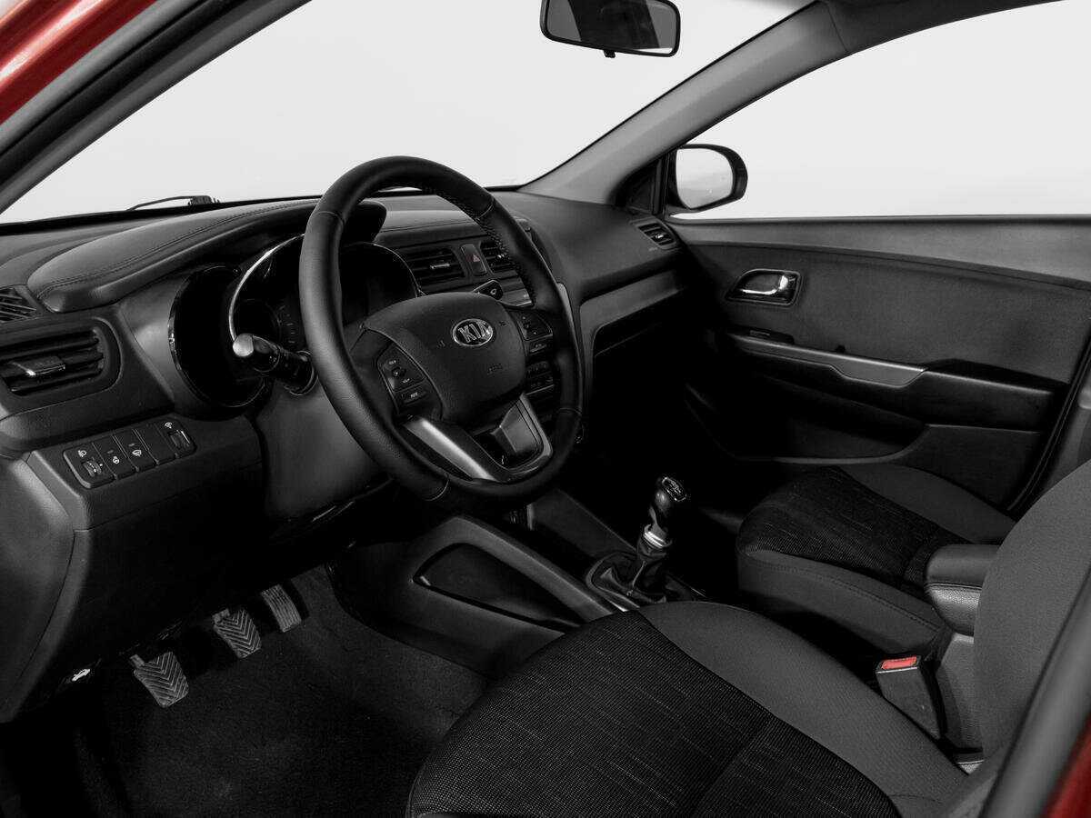 Kia Rio с пробегом — 2013 год. Фото: #14