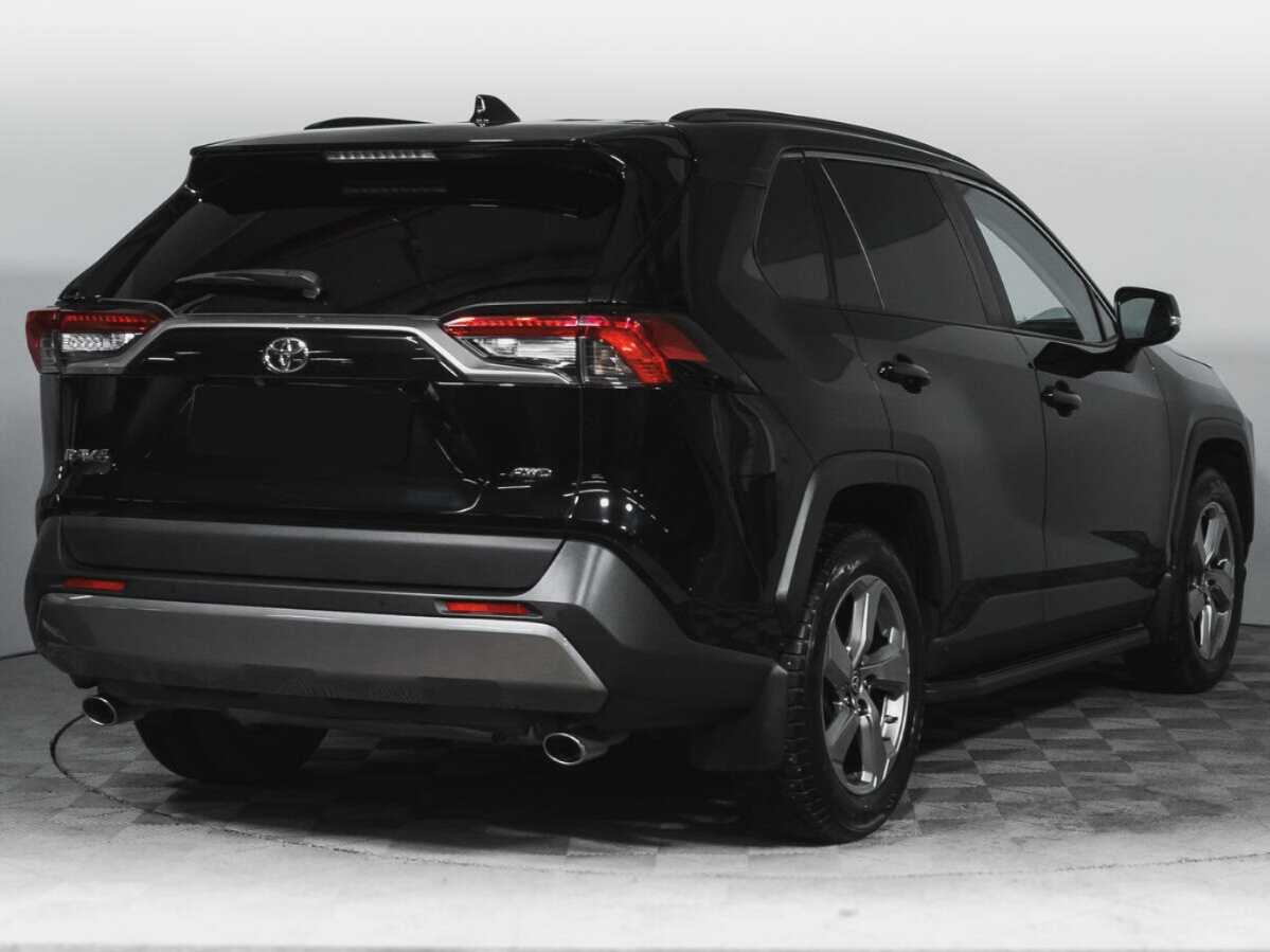 Toyota RAV4 с пробегом — 2020 год. Фото: #4