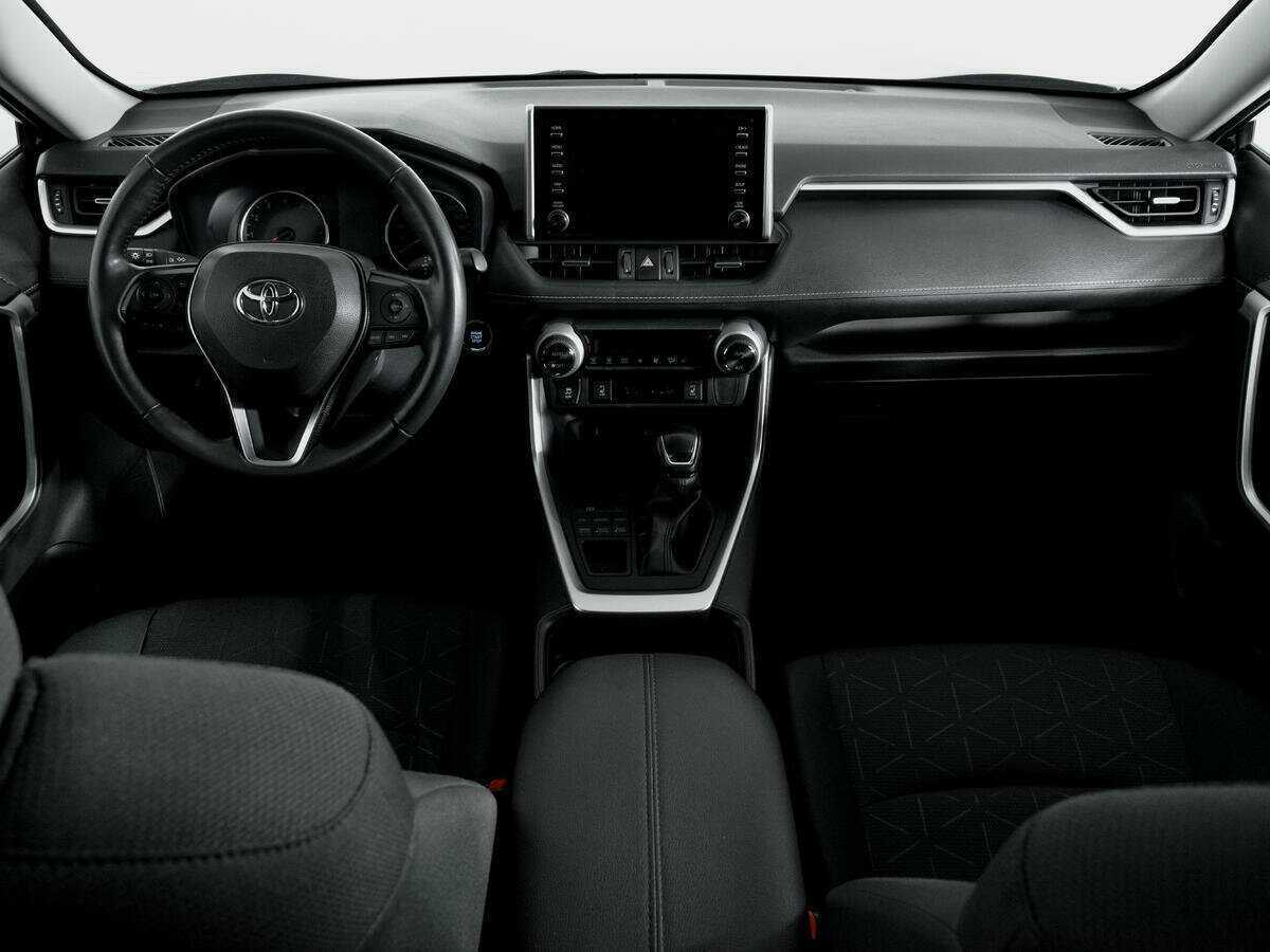 Toyota RAV4 с пробегом — 2020 год. Фото: #11