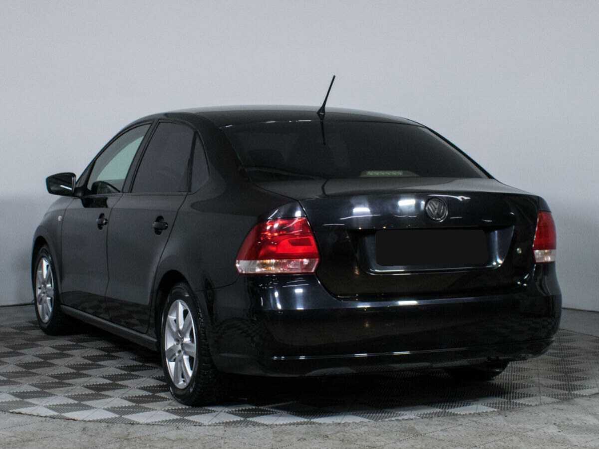 Volkswagen Polo с пробегом — 2014 год. Фото: #6