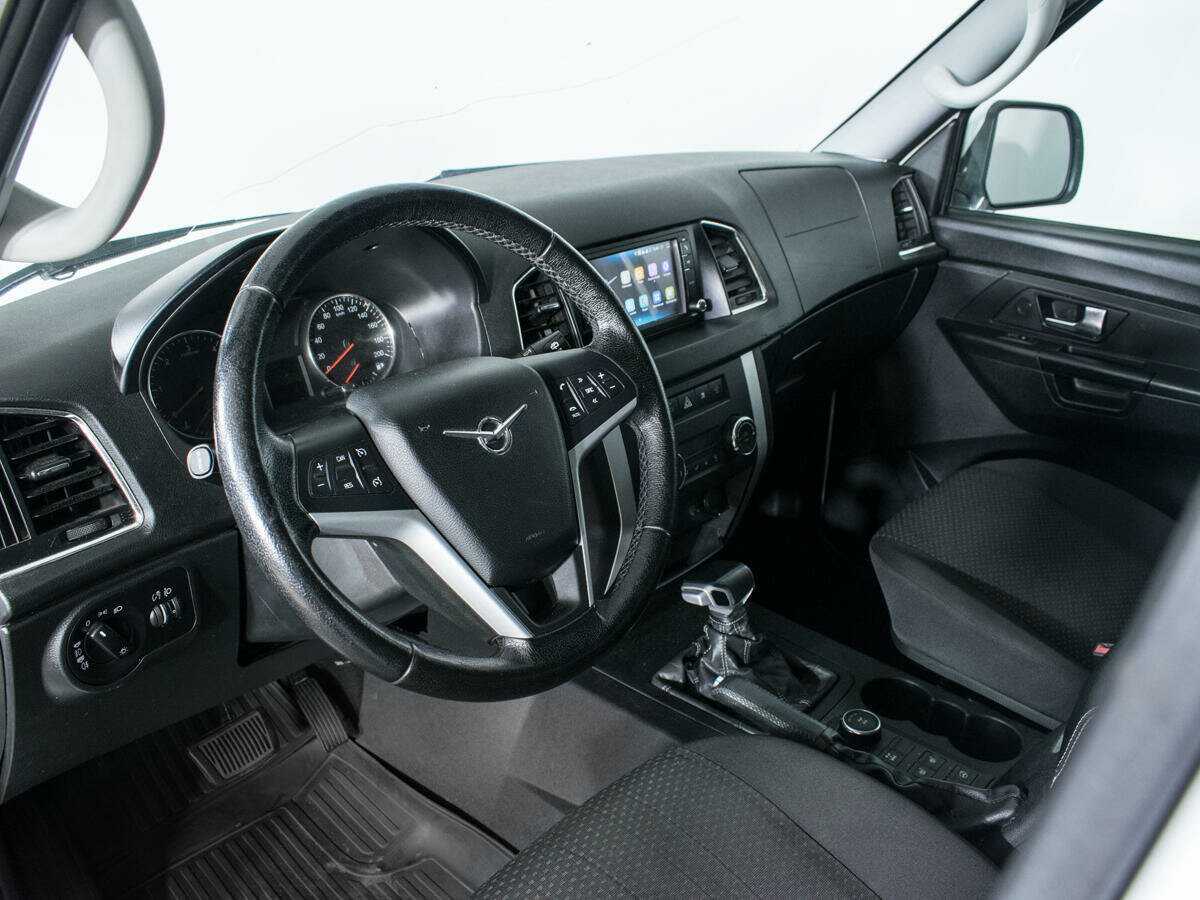 УАЗ Patriot с пробегом — 2018 год. Фото: #12