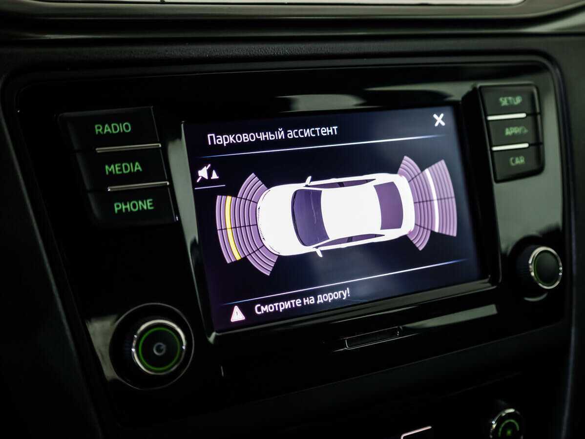 Skoda Rapid с пробегом — 2018 год. Фото: #12