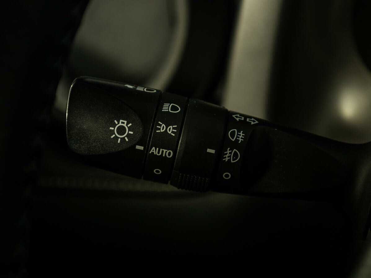 Toyota RAV4 с пробегом — 2015 год. Фото: #17