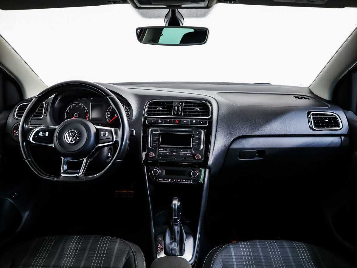 Volkswagen Polo с пробегом — 2017 год. Фото: #8
