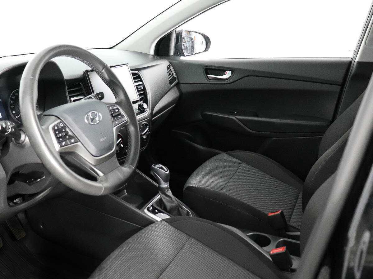 Hyundai Solaris с пробегом — 2021 год. Фото: #9