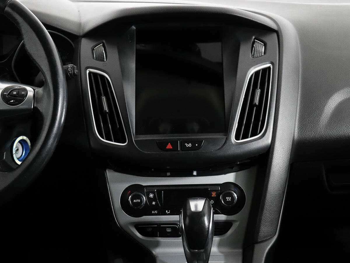 Ford Focus с пробегом — 2012 год. Фото: #11