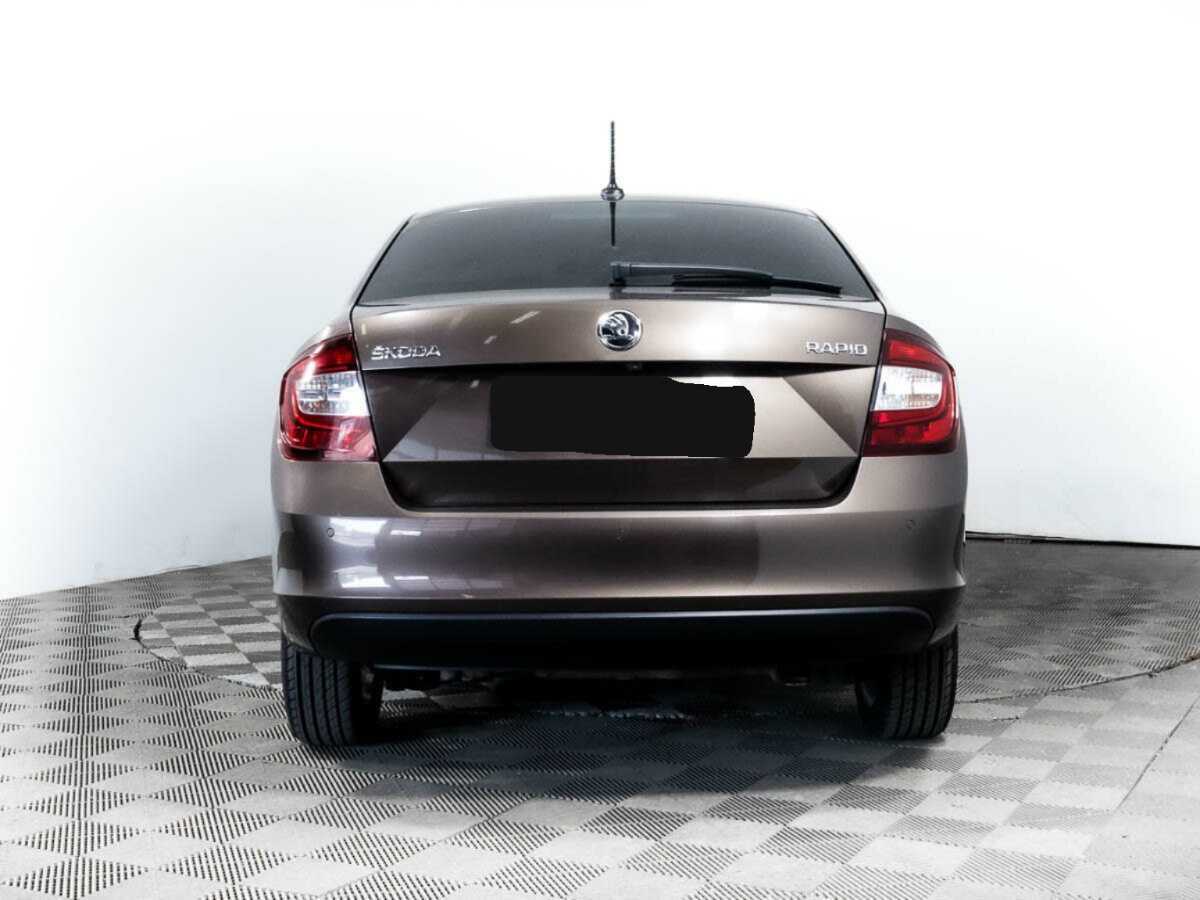 Skoda Rapid с пробегом — 2019 год. Фото: #4