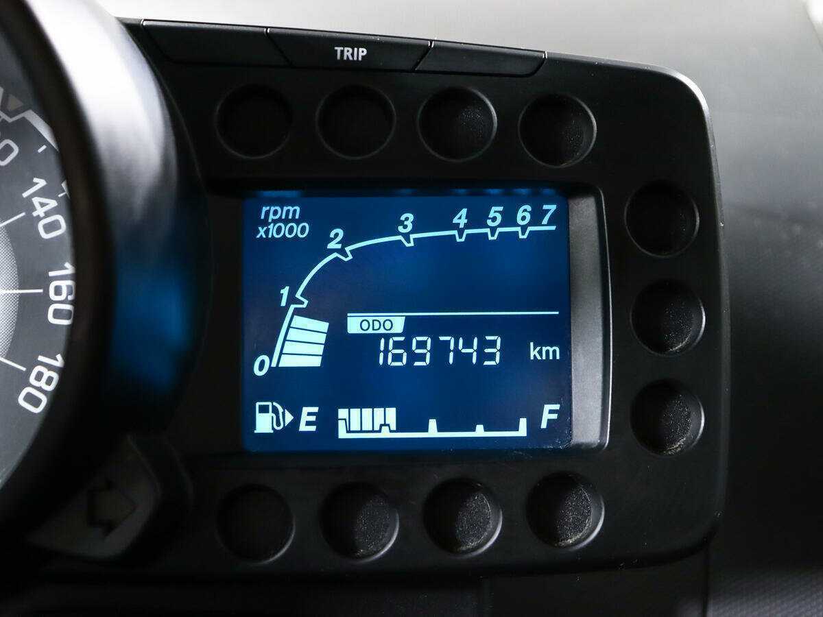 Chevrolet Spark с пробегом — 2012 год. Фото: #10