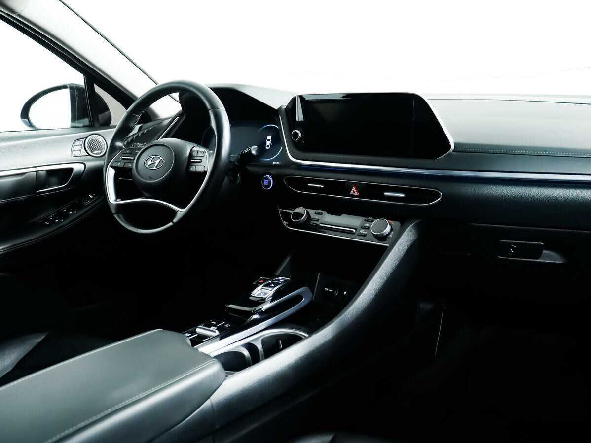 Hyundai Sonata с пробегом — 2021 год. Фото: #8