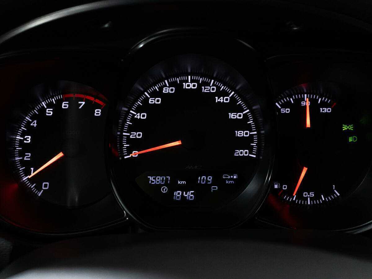 Lada (ВАЗ) Vesta с пробегом — 2020 год. Фото: #11