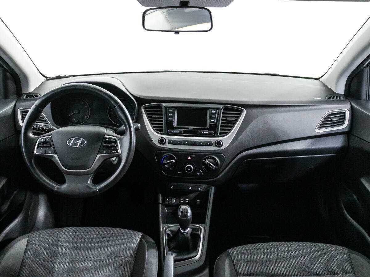 Hyundai Solaris с пробегом — 2017 год. Фото: #12