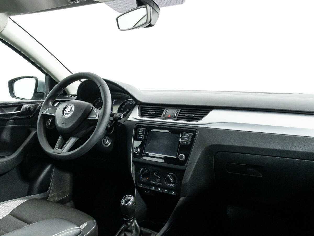Skoda Rapid с пробегом — 2018 год. Фото: #8