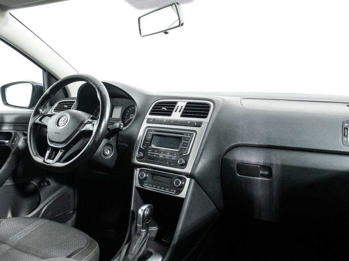 Volkswagen Polo с пробегом — 2017 год. Фото: #8