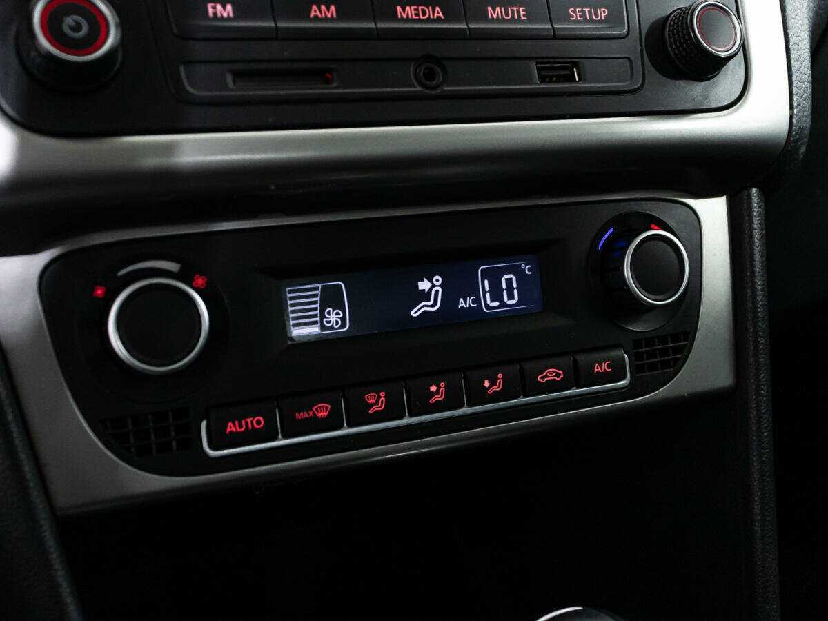 Volkswagen Polo с пробегом — 2017 год. Фото: #14