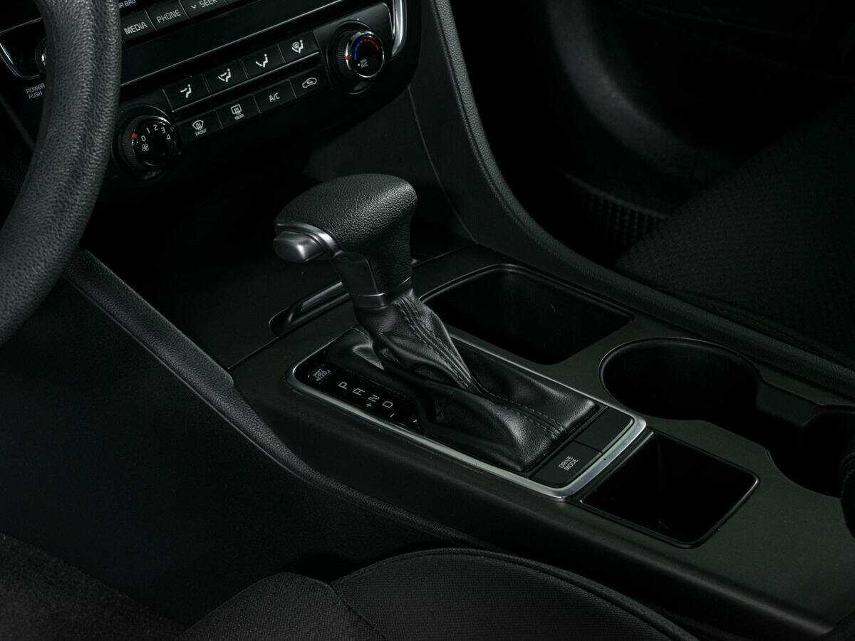 Kia Optima с пробегом — 2017 год. Фото: #6