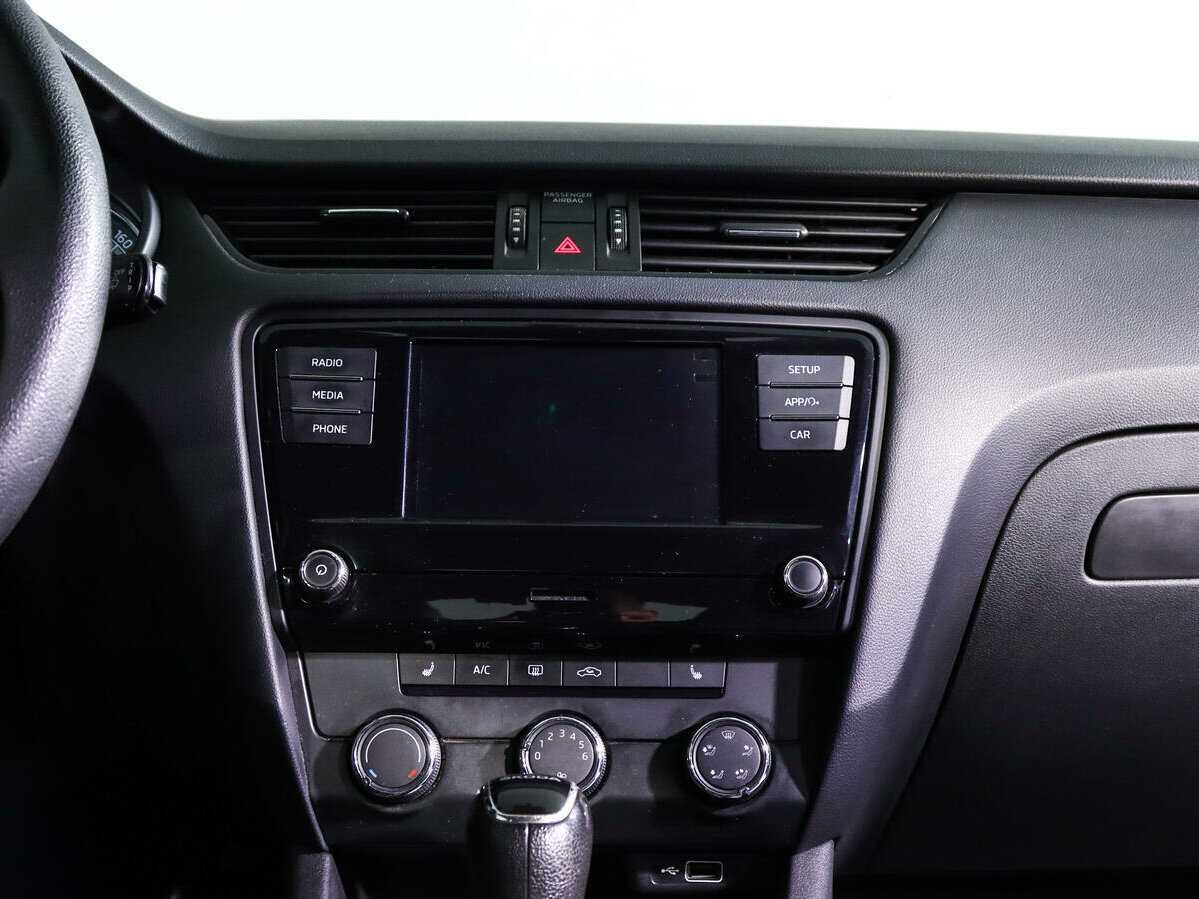 Skoda Octavia с пробегом — 2019 год. Фото: #10