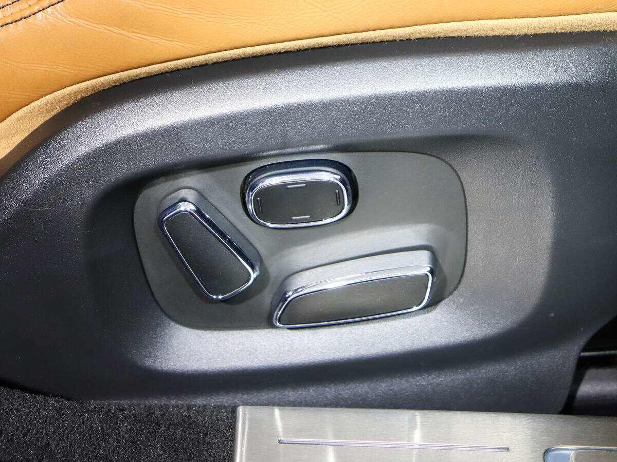 Jaguar XJ с пробегом — 2014 год. Фото: #15