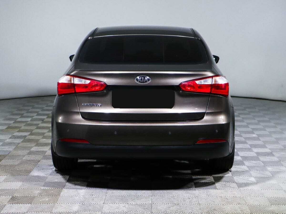 Kia Cerato с пробегом — 2015 год. Фото: #5