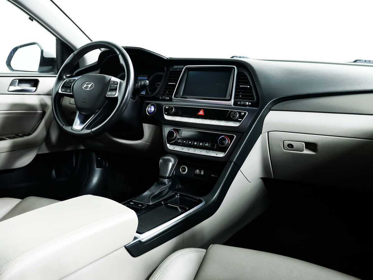 Hyundai Sonata с пробегом — 2018 год. Фото: #8