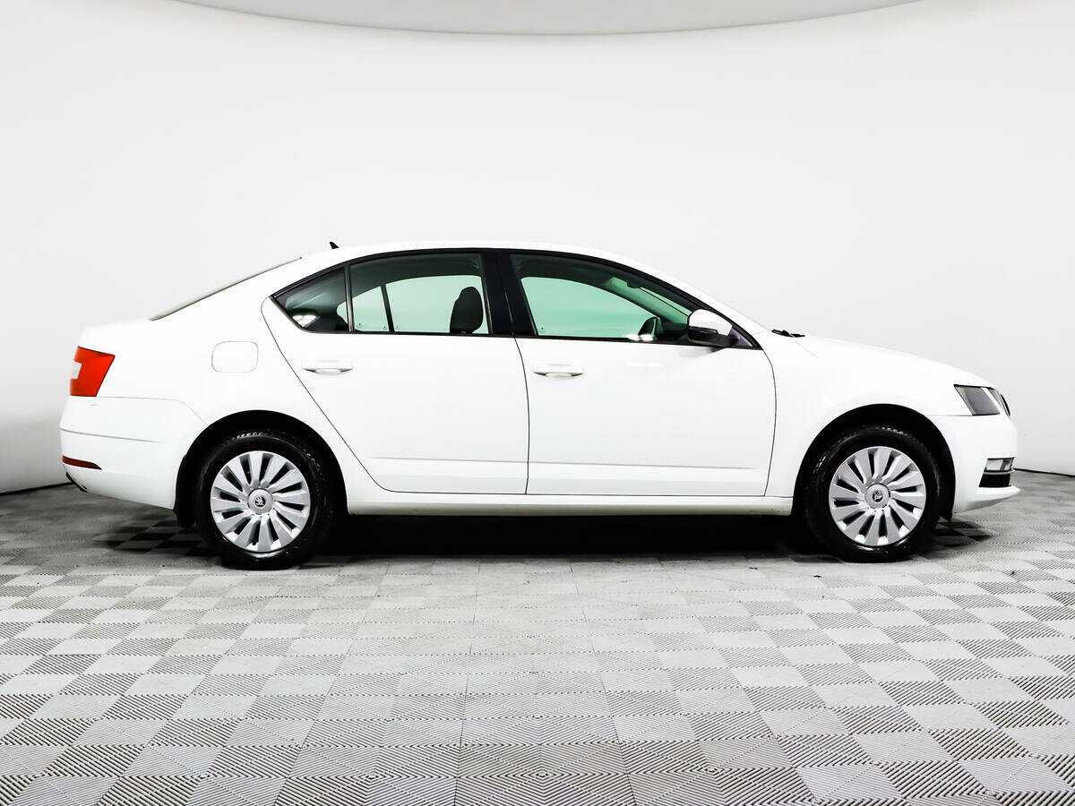 Skoda Octavia с пробегом — 2018 год. Фото: #3