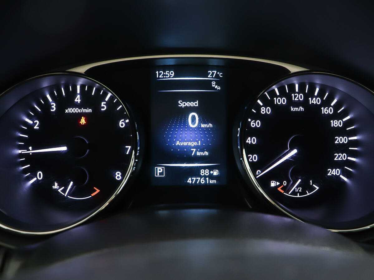 Nissan X-Trail с пробегом — 2015 год. Фото: #13