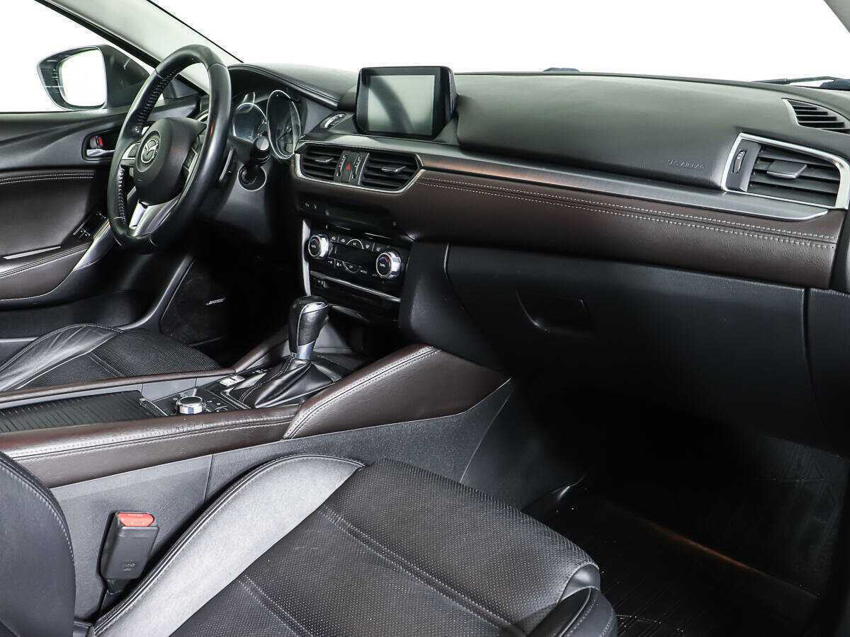 Mazda 6 с пробегом — 2015 год. Фото: #7