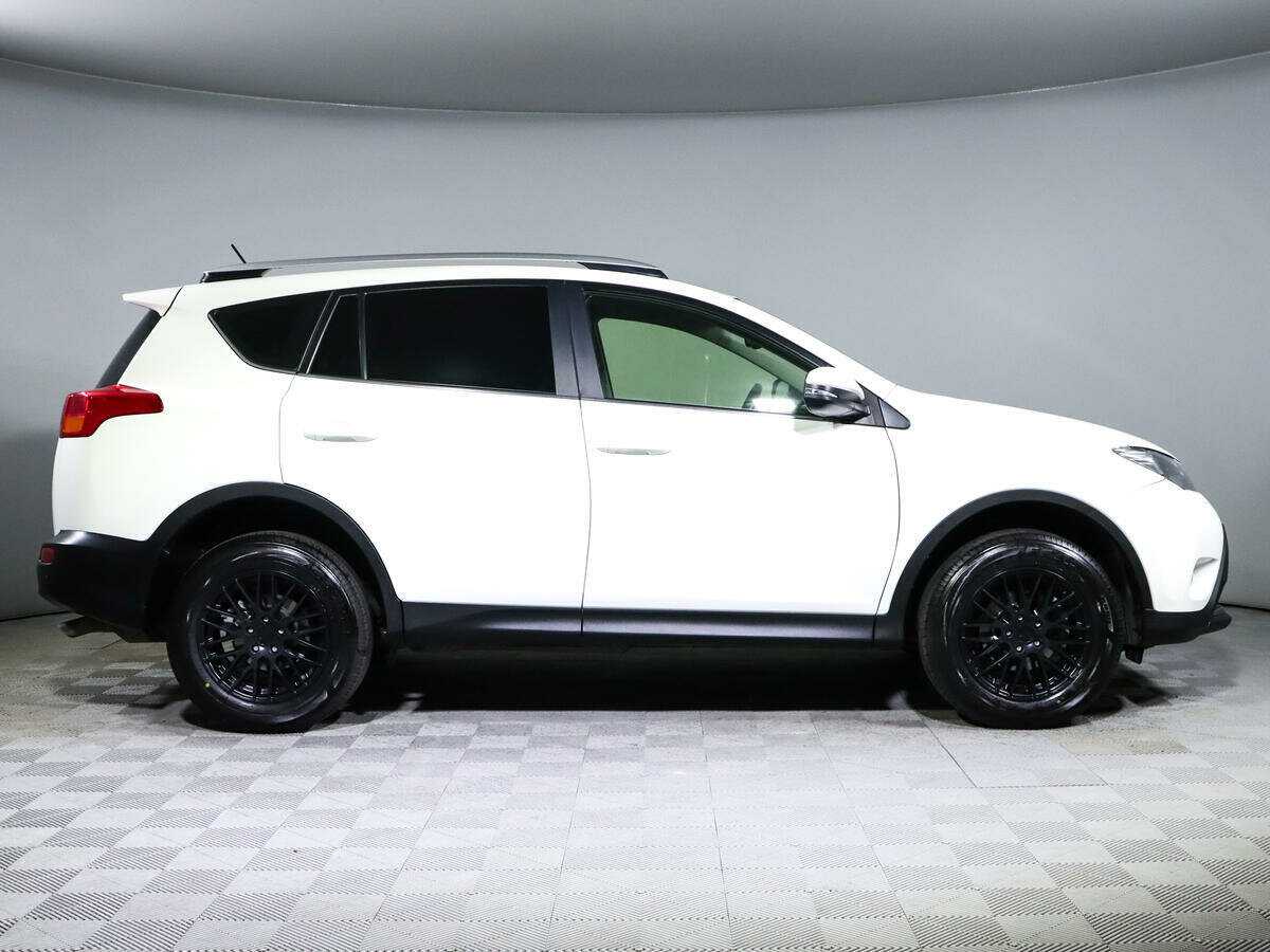Toyota RAV4 с пробегом — 2014 год. Фото: #3