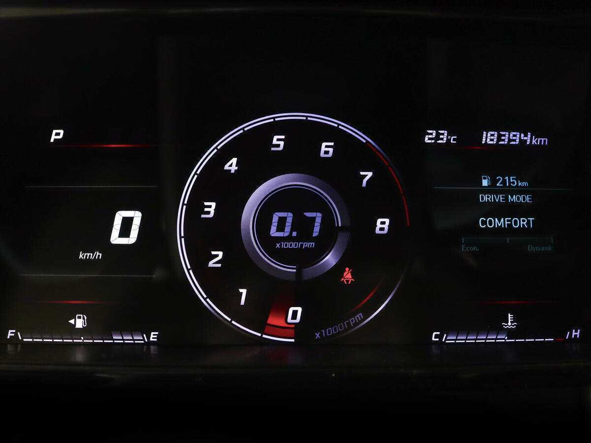 Hyundai Elantra с пробегом — 2022 год. Фото: #8