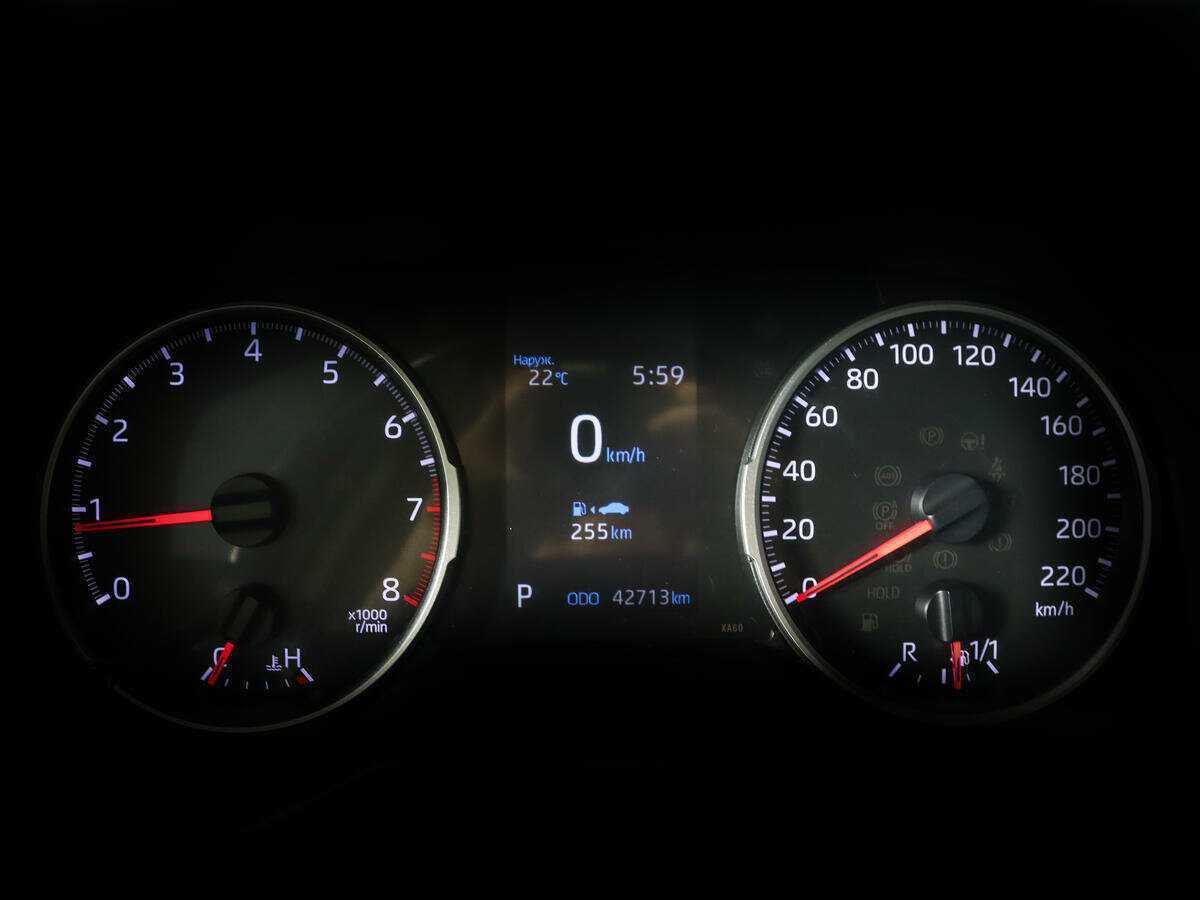 Toyota RAV4 с пробегом — 2019 год. Фото: #8