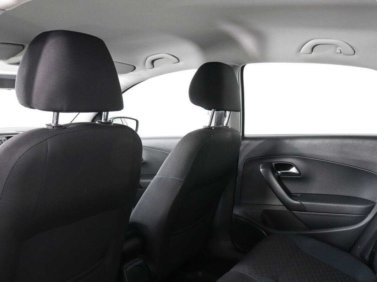 Volkswagen Polo с пробегом — 2020 год. Фото: #11