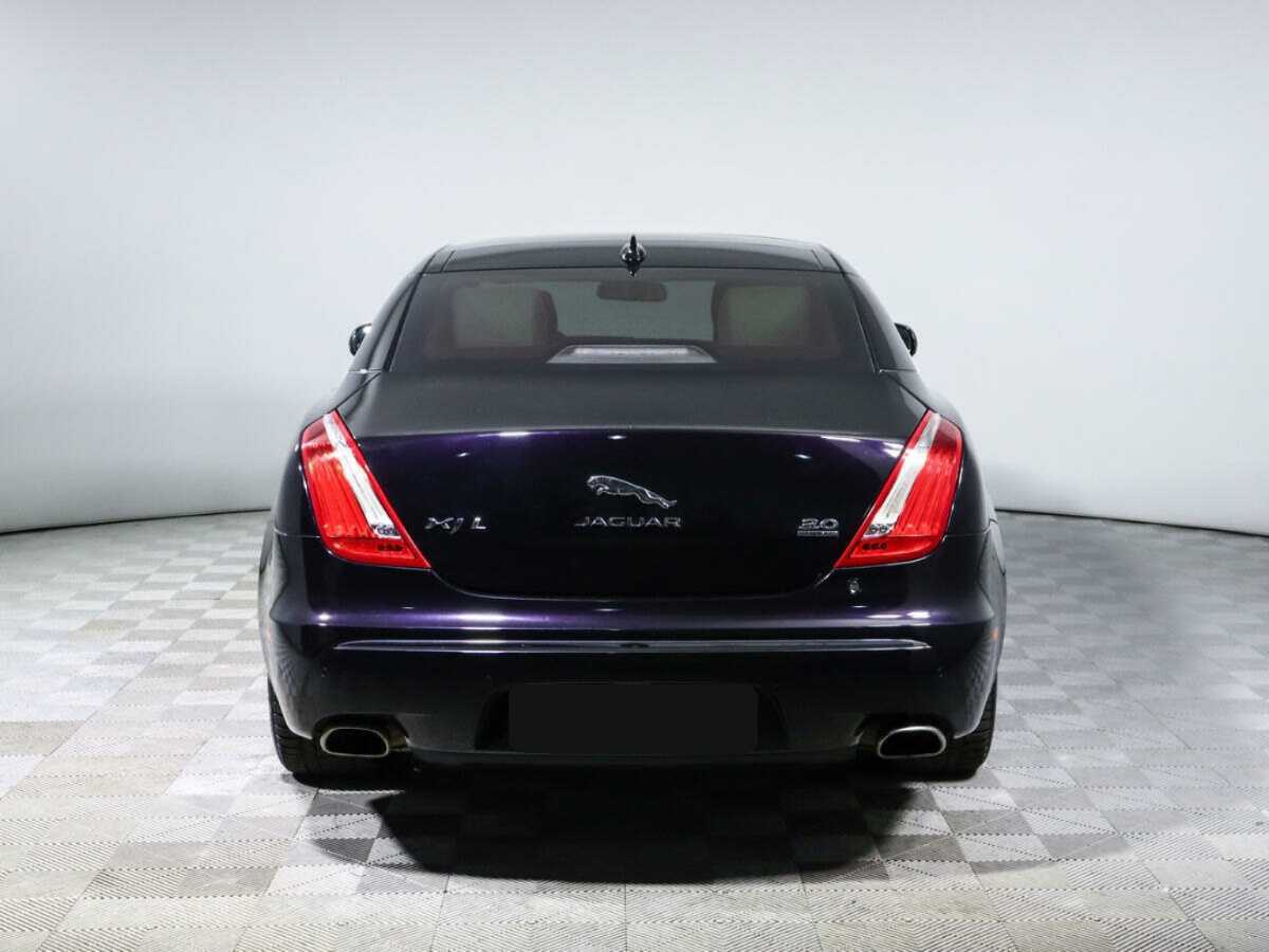 Jaguar XJ с пробегом — 2014 год. Фото: #4