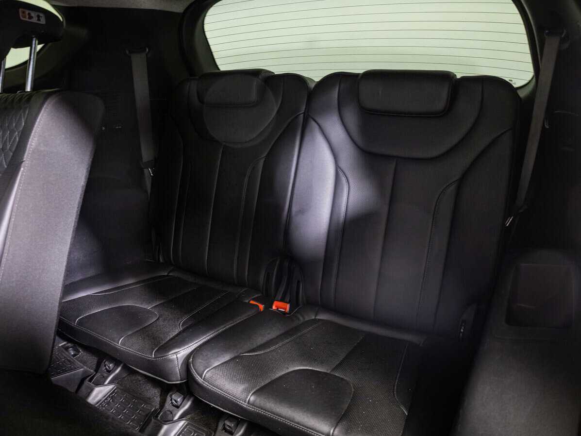 Hyundai Santa Fe с пробегом — 2019 год. Фото: #20