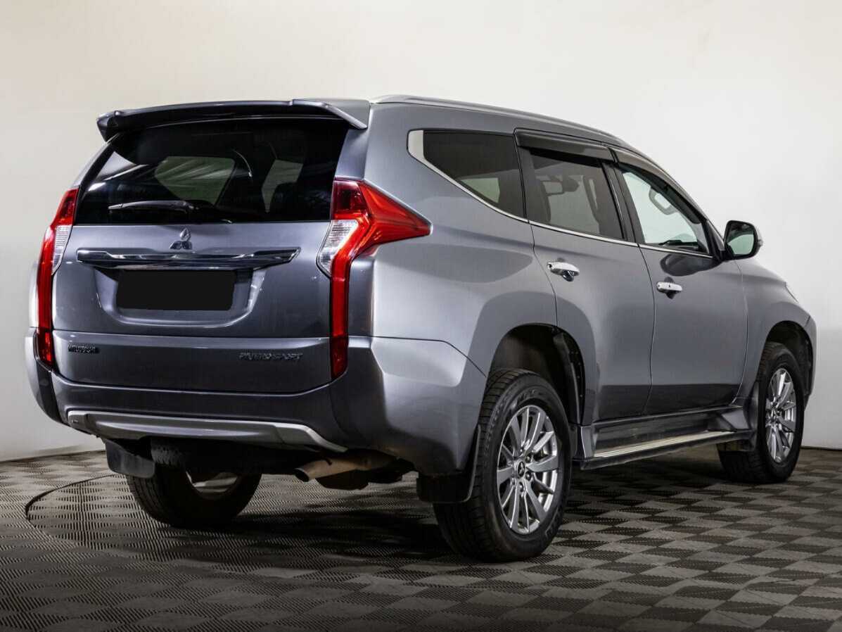 Mitsubishi Pajero Sport с пробегом — 2018 год. Фото: #4