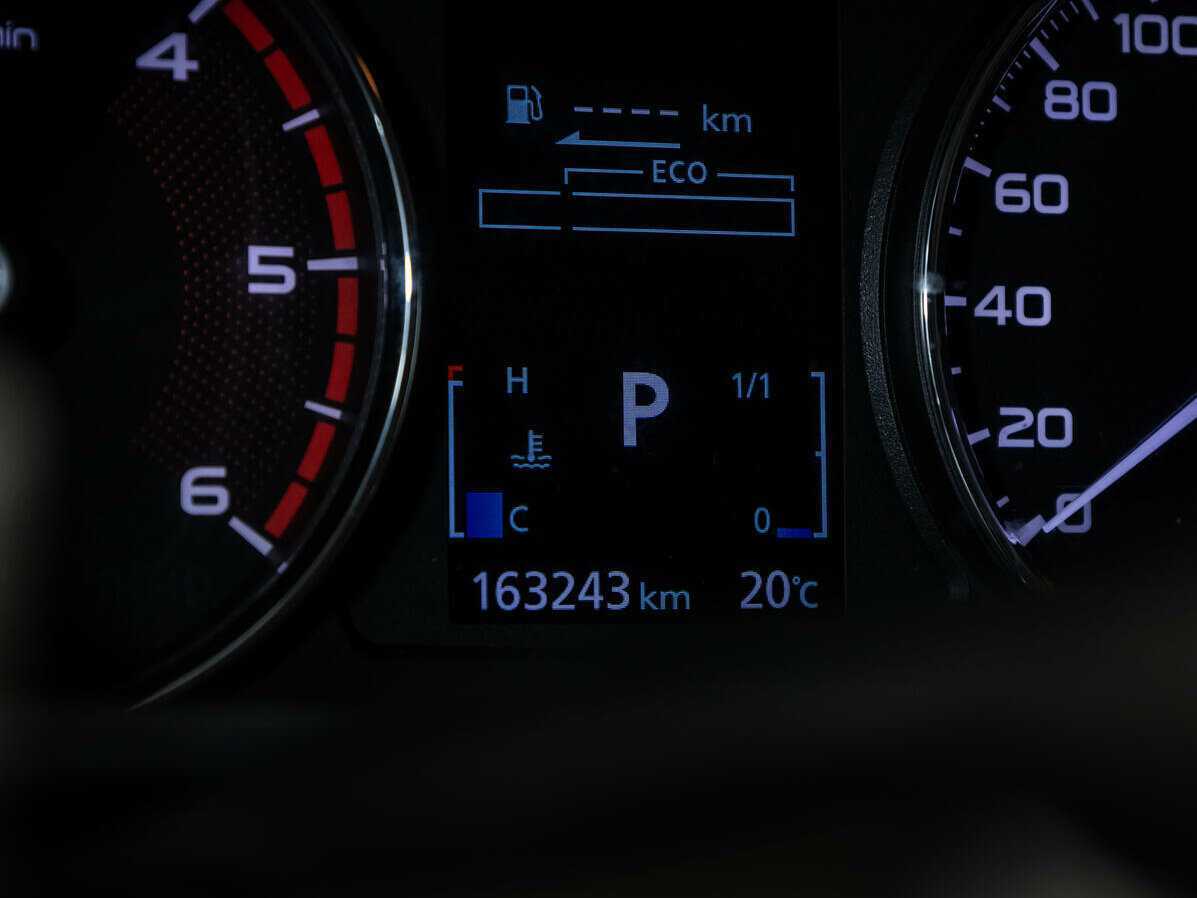 Mitsubishi Pajero Sport с пробегом — 2018 год. Фото: #11