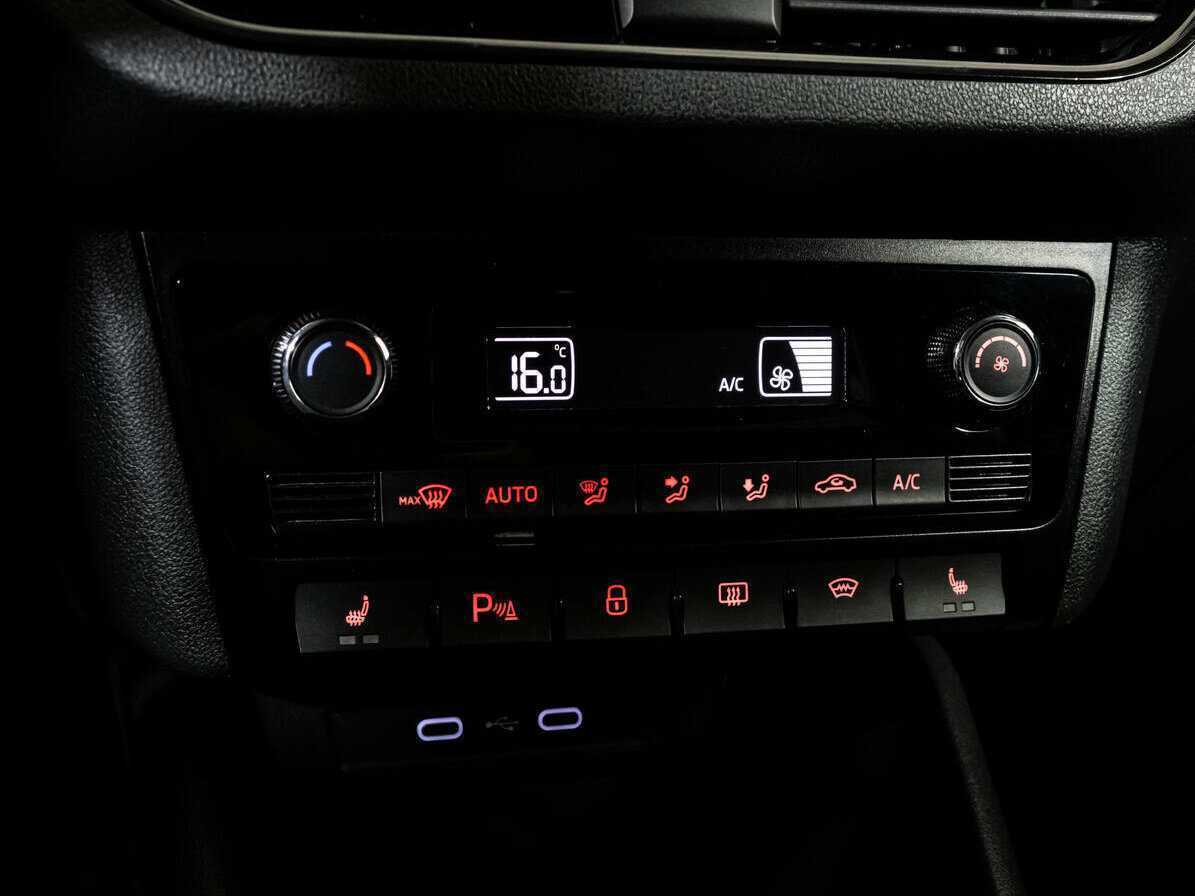 Volkswagen Polo с пробегом — 2021 год. Фото: #11