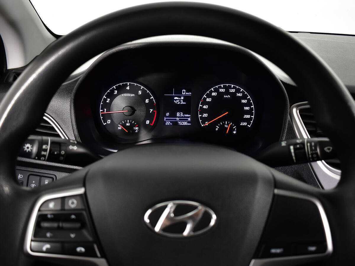 Hyundai Solaris с пробегом — 2021 год. Фото: #8